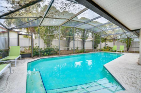 7 Mi to Gatorland Retreat with Pool and Elliptical